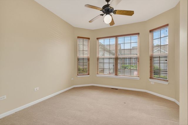 21533 Papoose Lake Court, Crest Hill, IL 60403