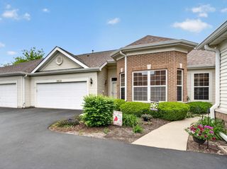 21533 Papoose Lake Court, Crest Hill, IL 60403