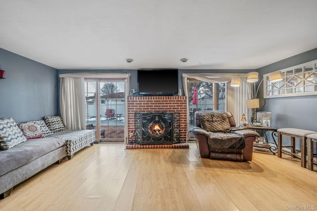 54 Pacific Avenue, Deer Park, NY 11729