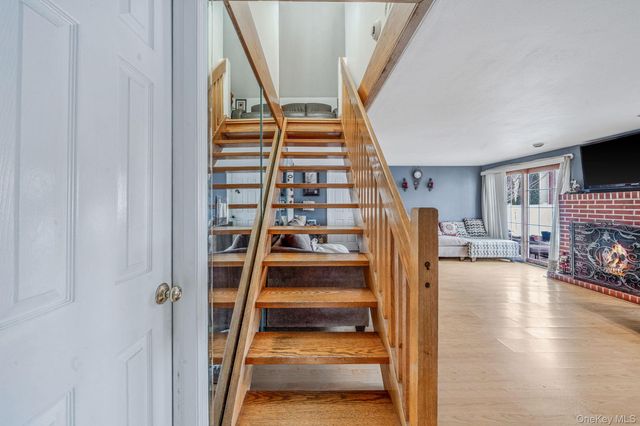 54 Pacific Avenue, Deer Park, NY 11729