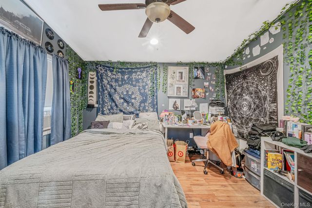 54 Pacific Avenue, Deer Park, NY 11729