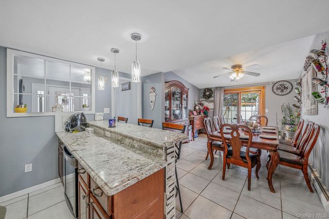 54 Pacific Avenue, Deer Park, NY 11729