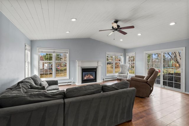 10716 27th Avenue S, Burnsville, MN 55337