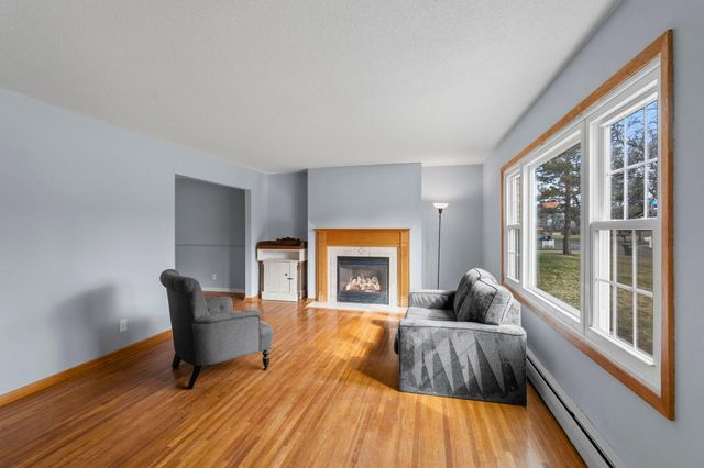 10716 27th Avenue S, Burnsville, MN 55337