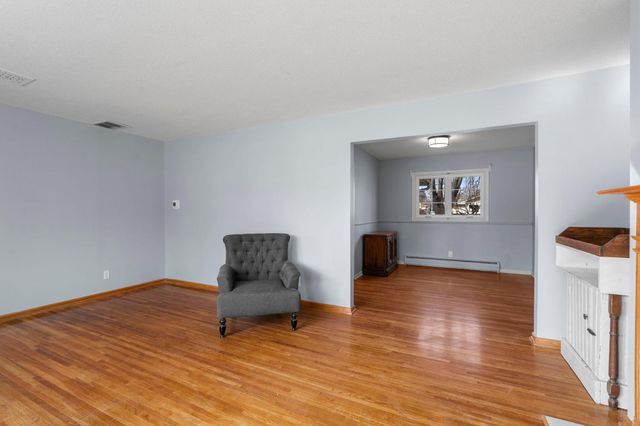 10716 27th Avenue S, Burnsville, MN 55337