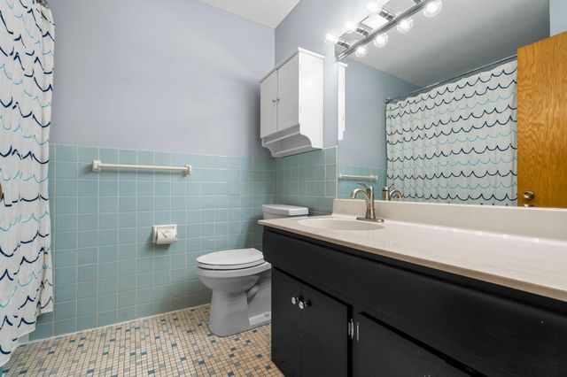 10716 27th Avenue S, Burnsville, MN 55337