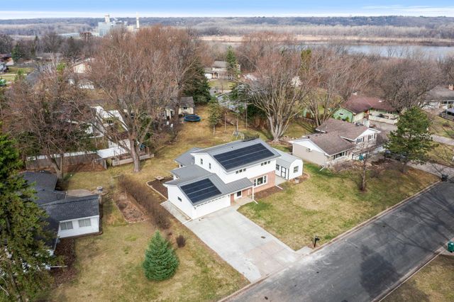 10716 27th Avenue S, Burnsville, MN 55337