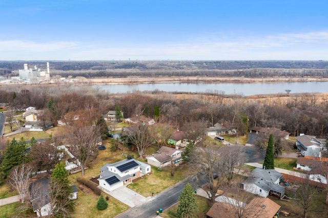 10716 27th Avenue S, Burnsville, MN 55337