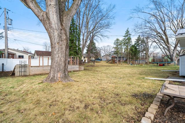 10716 27th Avenue S, Burnsville, MN 55337