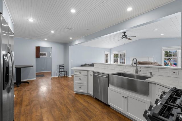 10716 27th Avenue S, Burnsville, MN 55337