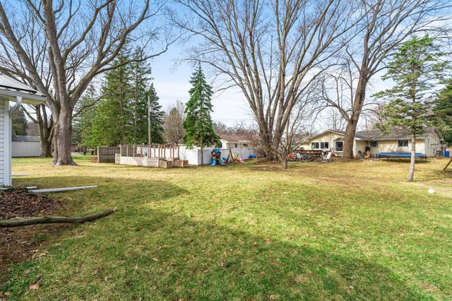 10716 27th Avenue S, Burnsville, MN 55337