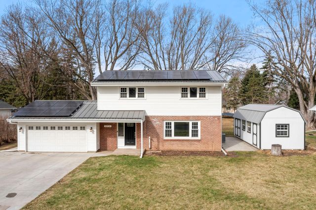 10716 27th Avenue S, Burnsville, MN 55337