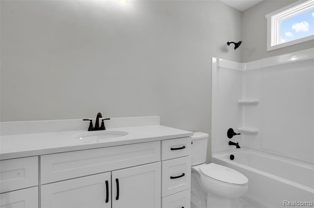 348 Mcdowell Drive, Howell, MI 48843