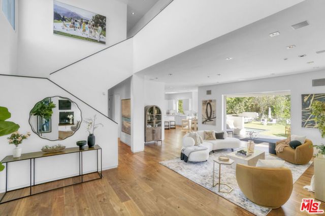 1116 Linda Flora Drive, Los Angeles, CA 90049