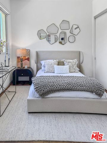 1116 Linda Flora Drive, Los Angeles, CA 90049