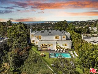 1116 Linda Flora Drive, Los Angeles, CA 90049