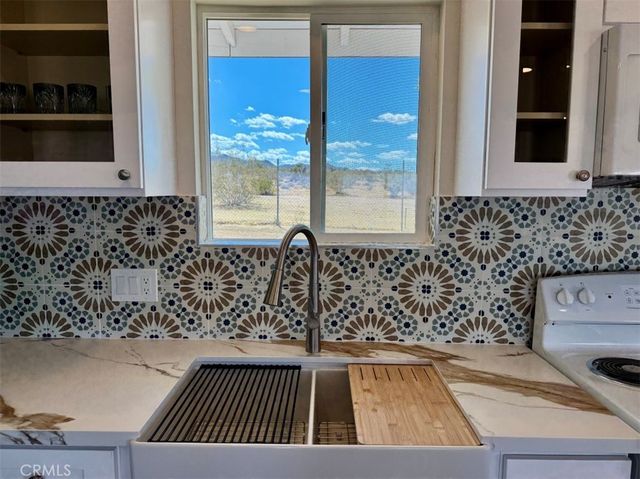 2675 Geronimo Trail, Landers, CA 92285