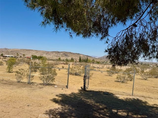 2675 Geronimo Trail, Landers, CA 92285