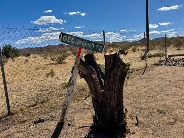2675 Geronimo Trail, Landers, CA 92285
