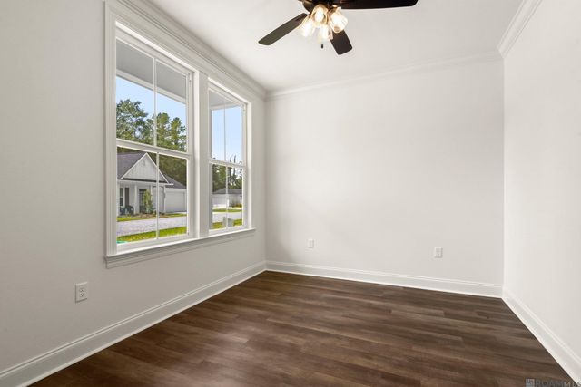 10789 Sage Dr, Walker, LA 70785
