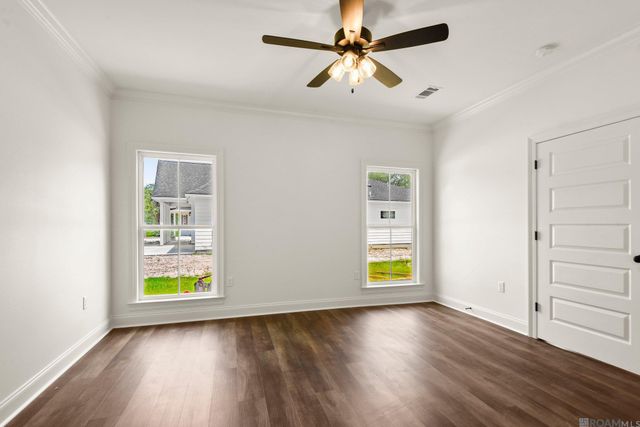 10789 Sage Dr, Walker, LA 70785