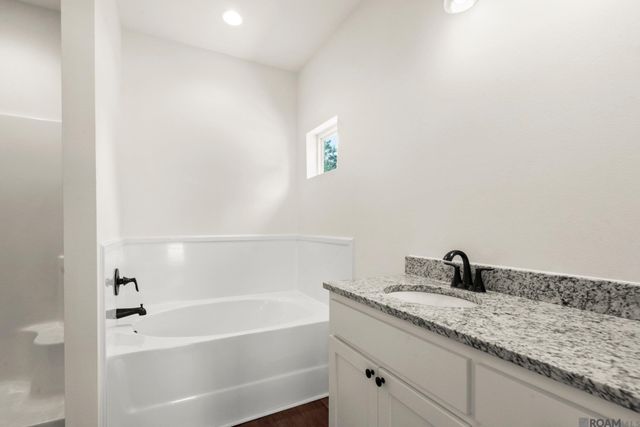 10789 Sage Dr, Walker, LA 70785