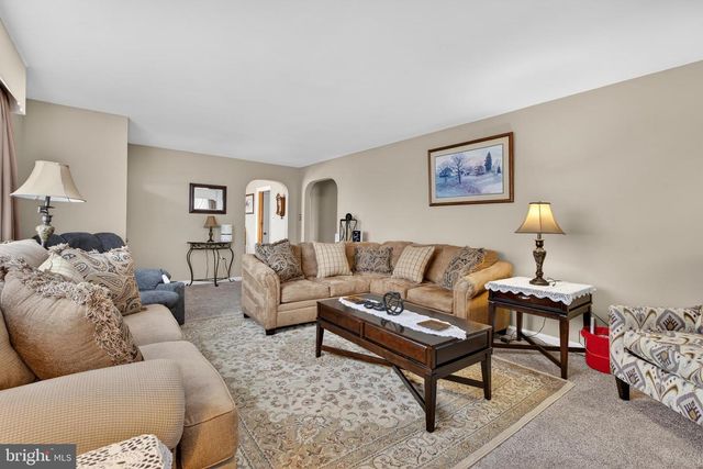 323 MILLERSVILLE RD, Lancaster, PA 17603