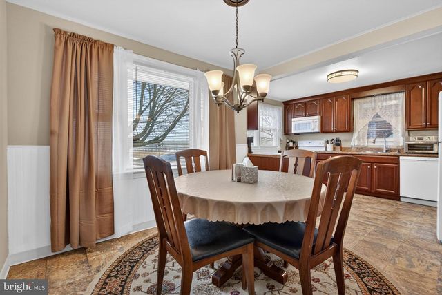 323 MILLERSVILLE RD, Lancaster, PA 17603