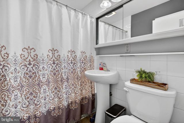 323 MILLERSVILLE RD, Lancaster, PA 17603