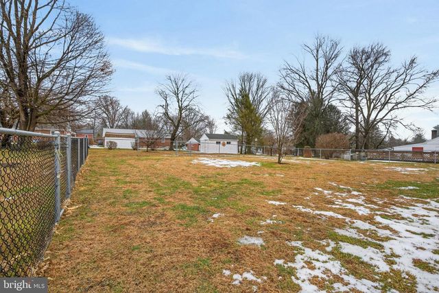 323 MILLERSVILLE RD, Lancaster, PA 17603