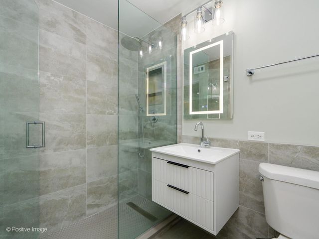 400 E Randolph Street 904, Chicago, IL 60601