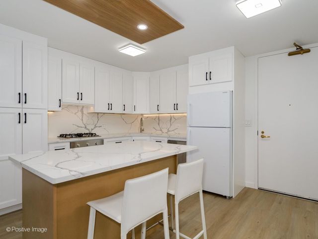 400 E Randolph Street 904, Chicago, IL 60601