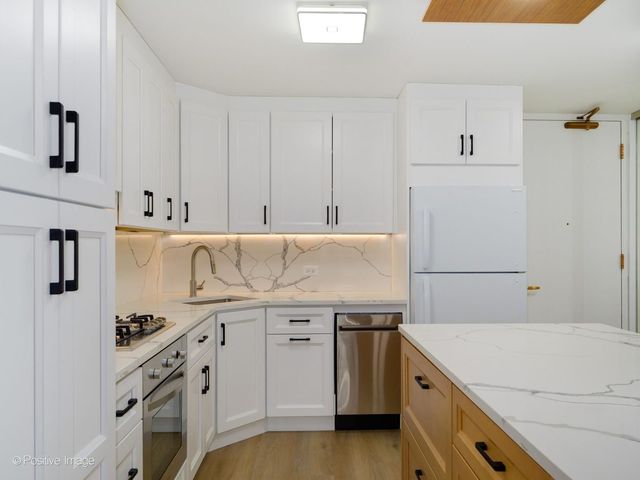 400 E Randolph Street 904, Chicago, IL 60601