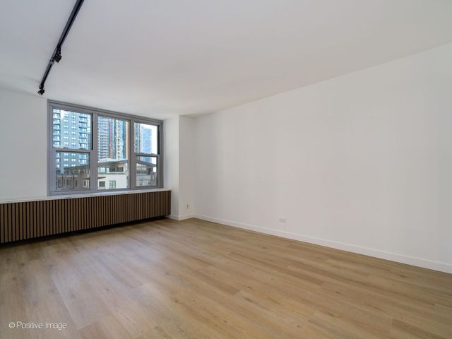 400 E Randolph Street 904, Chicago, IL 60601