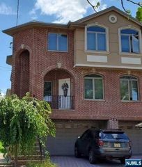 324 2nd Street A, Palisades Park, NJ 07650