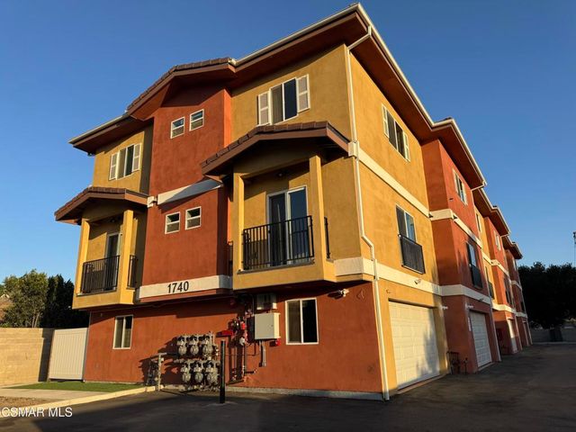 1740 Patricia Avenue, Simi Valley, CA 93065