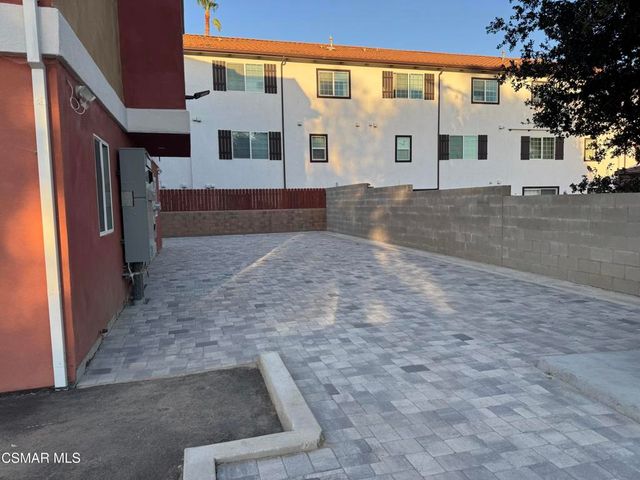 1740 Patricia Avenue, Simi Valley, CA 93065