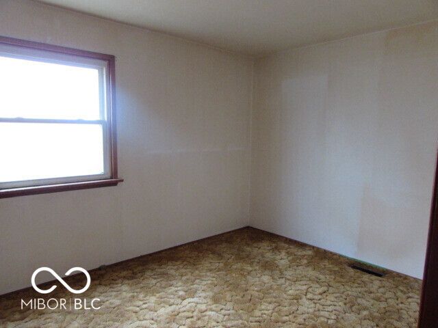 904 Ellenhurst Drive, Anderson, IN 46012