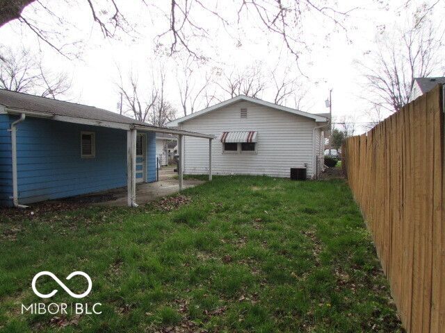904 Ellenhurst Drive, Anderson, IN 46012