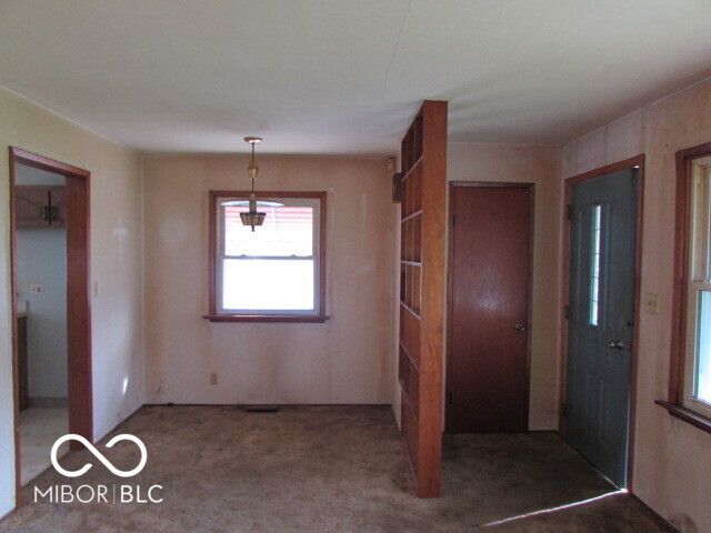 904 Ellenhurst Drive, Anderson, IN 46012
