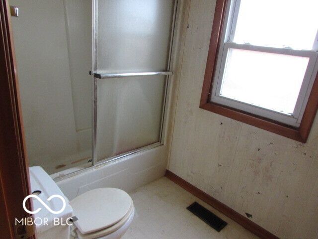 904 Ellenhurst Drive, Anderson, IN 46012