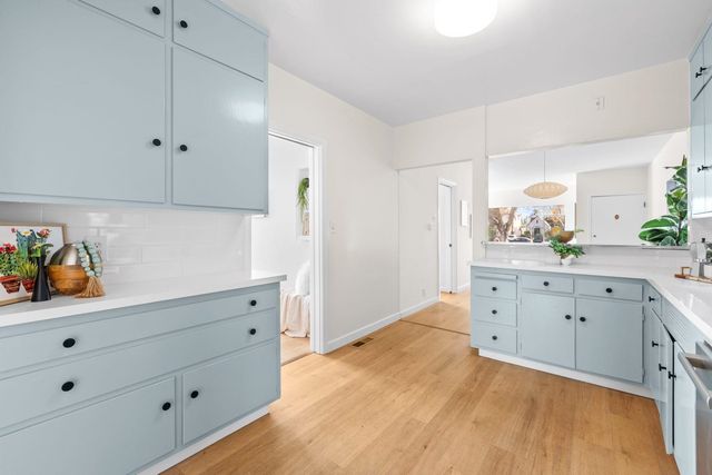 1241 Park Ave, Alameda, CA 94501