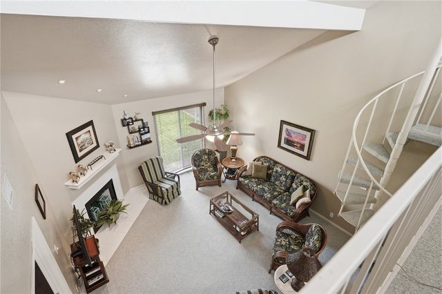 107 Pebble Creek Dr, Rockport, TX 78382