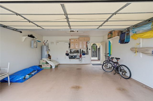 107 Pebble Creek Dr, Rockport, TX 78382