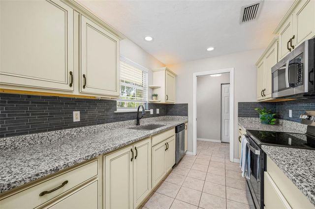 6820 SW 78TH STREET, Gainesville, FL 32608