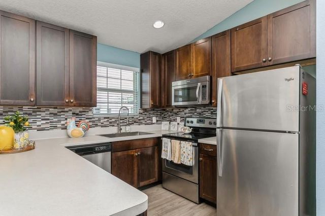 9107 BRUNSWICK LANE, Tampa, FL 33615