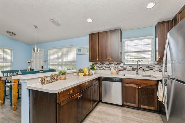 9107 BRUNSWICK LANE, Tampa, FL 33615