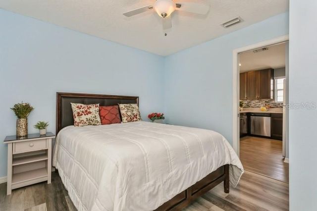 9107 BRUNSWICK LANE, Tampa, FL 33615