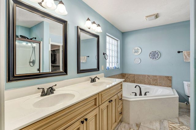 5677 E Pearson Parkway, Strafford, MO 65757