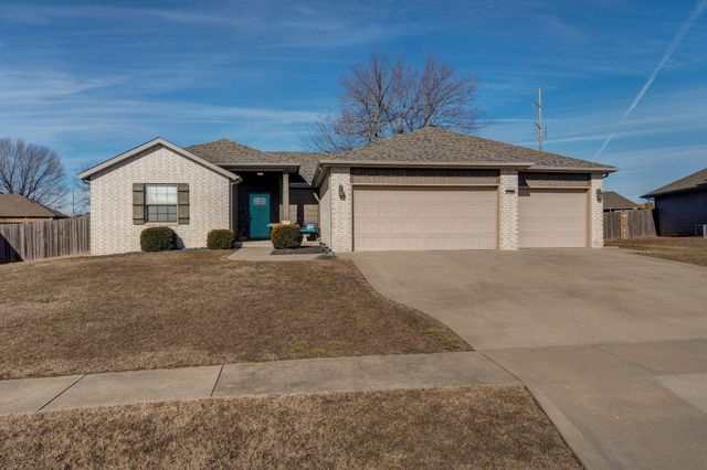 5677 E Pearson Parkway, Strafford, MO 65757